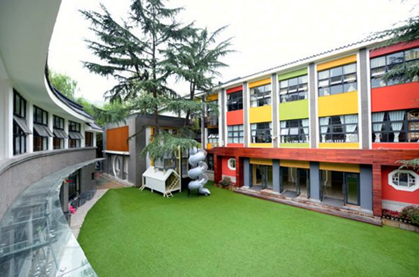 金牛区花照壁西顺街136号该园位于中小学一级教师,中小学